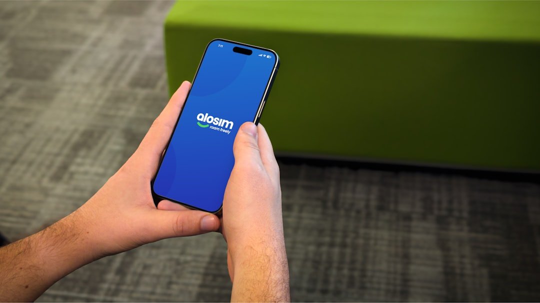 Internet barato viajando: chips, eSIMs y trucos imagen relacionada